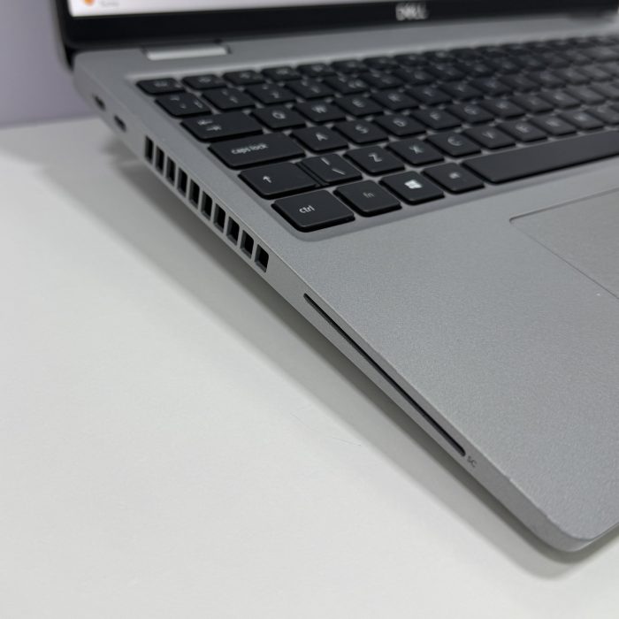 Dell Precision 3560 - Slika 4
